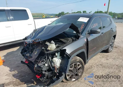 2017 Jeep Compass Trailhawk из США, поврежденный, VIN 3C4NJDDB2HT630610